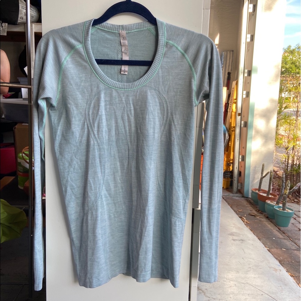 Lululemon Women’s Swiftly Tech Long Sleeve Crew